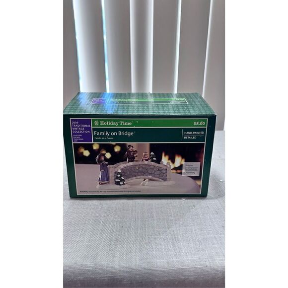 Holiday Time 2009 Traditional Vintage Collection Porcelain Family On Bridge - Picture 2 of 7
